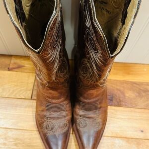 Justin Boots Tan Leather Cowboy Boots